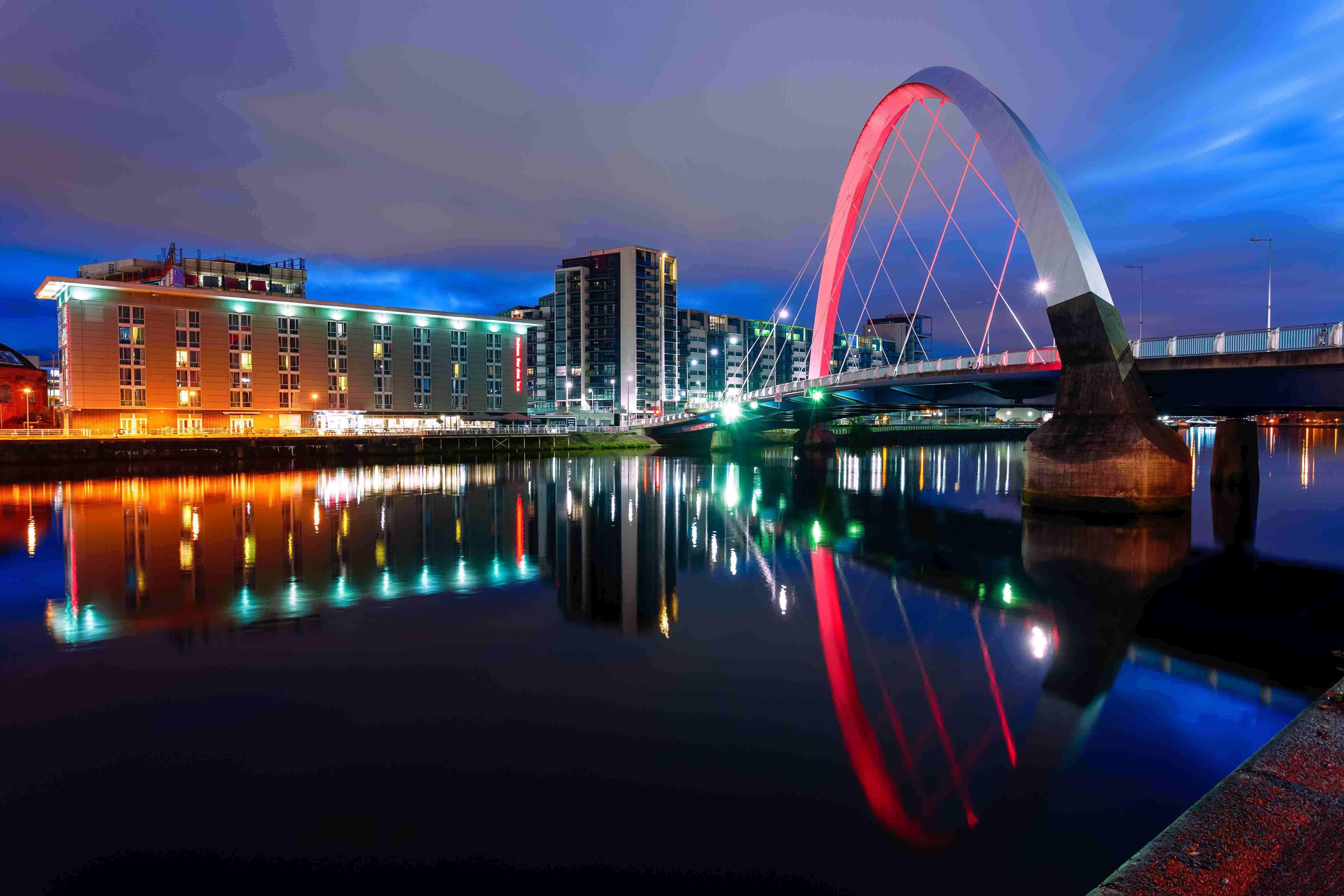 Clyde Arc Bridge at night